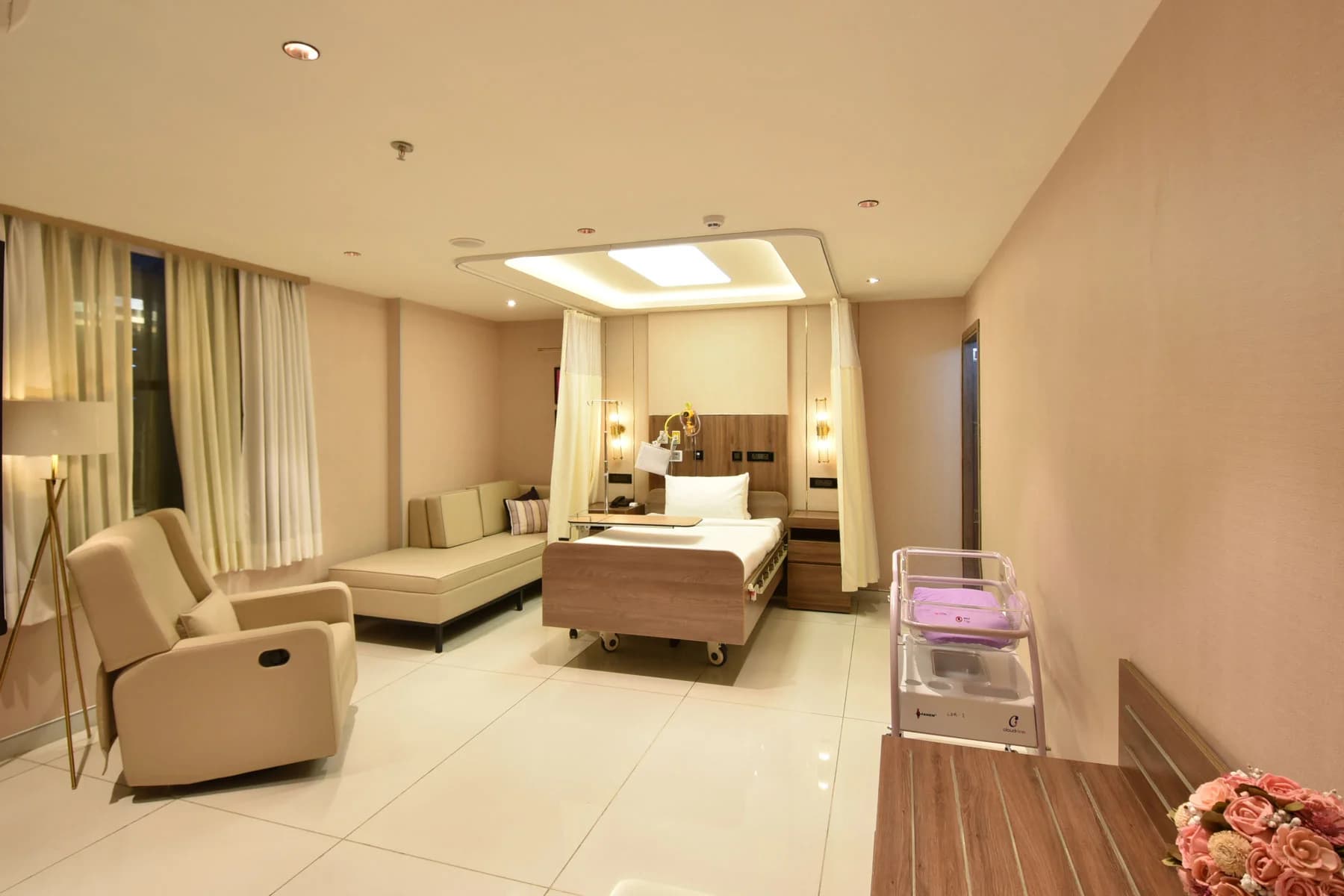 Cloudnine Hospital - Gaur City, Noida photo 4