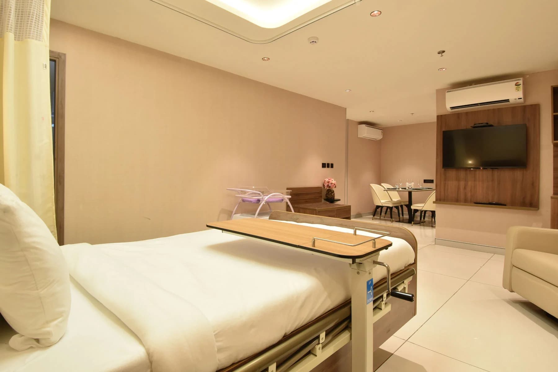 Cloudnine Hospital - Gaur City, Noida photo 5