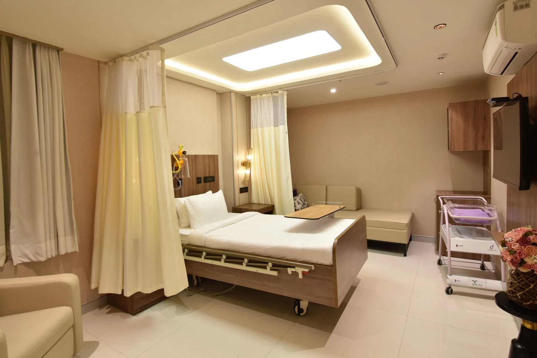 Cloudnine Hospital - Gaur City, Noida photo 2