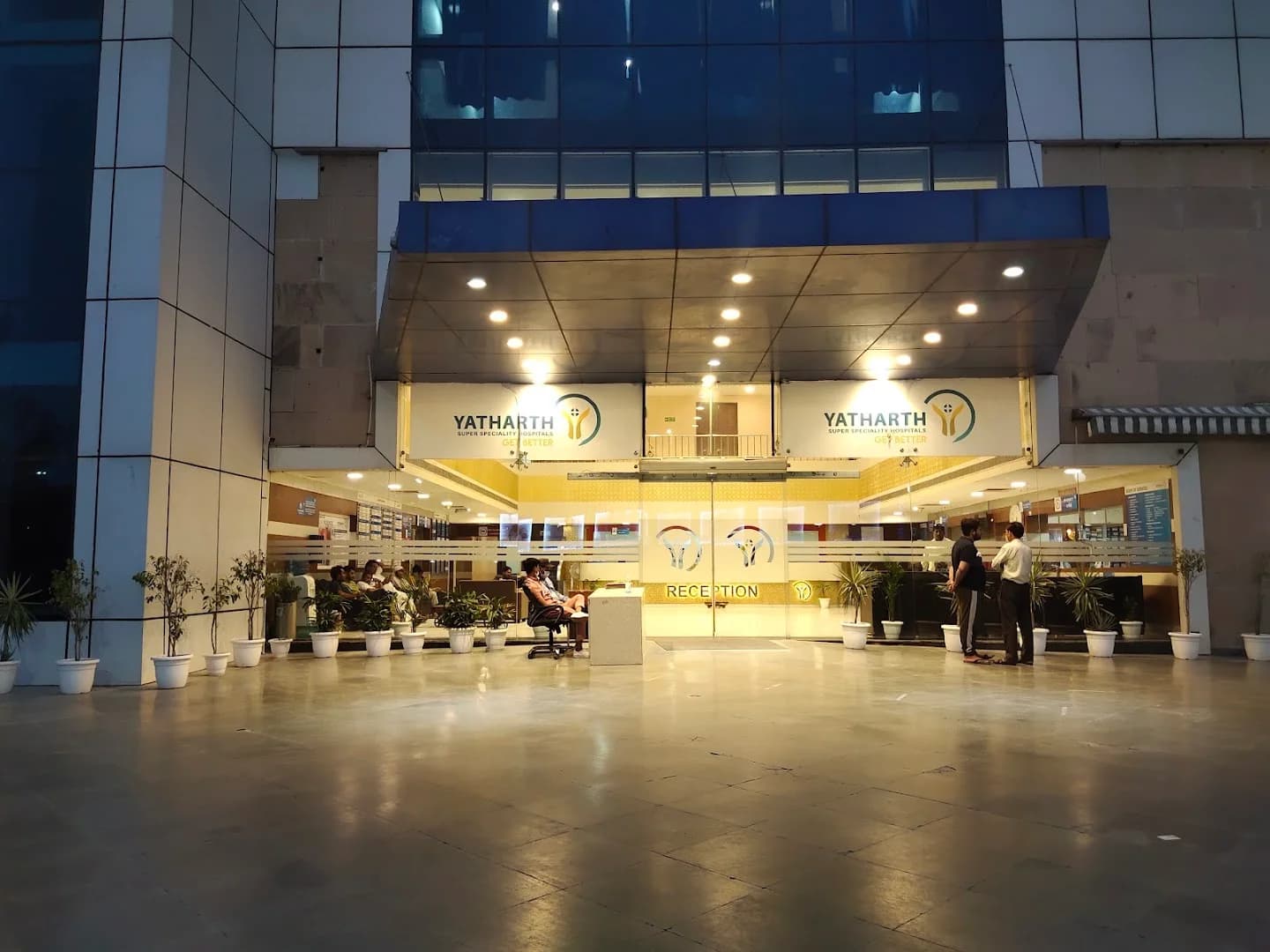 Yatharth Super Speciality Hospital - Noida 110 photo 2